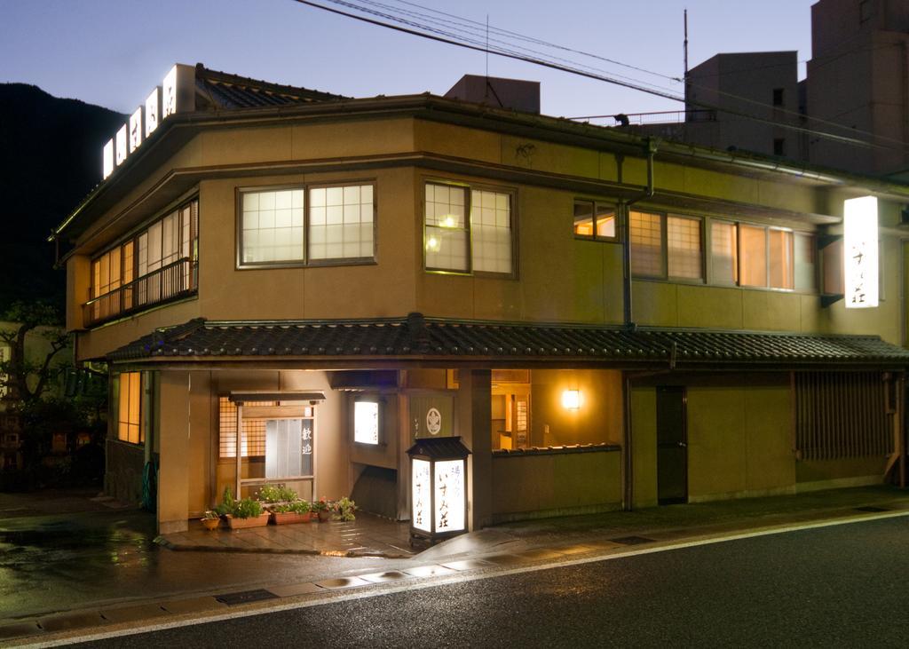 伊祖梅索酒店 下吕市 外观 照片
